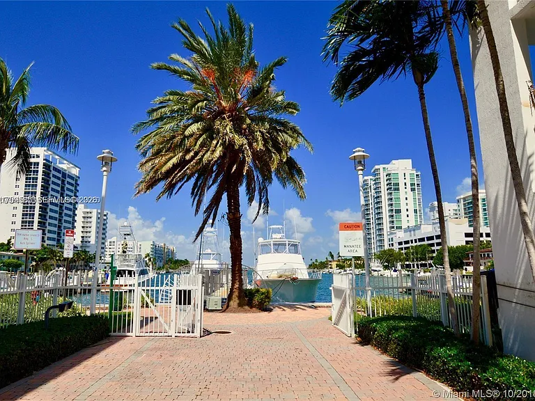 7900 Harbor Island Dr #806 — Photo 27