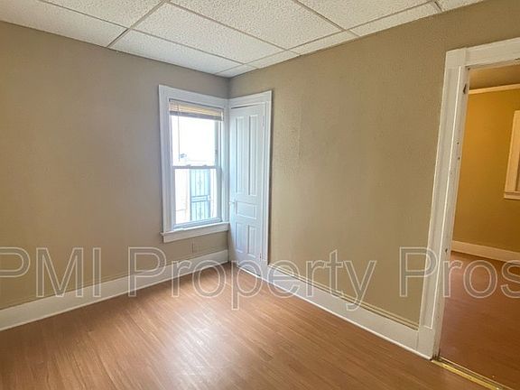 2nd image of 1608 W Meinecke Ave