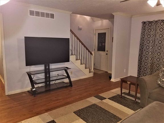 3rd image of 6564 Heathervale Ct