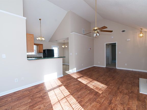 4th image of 1371 Binford Pl