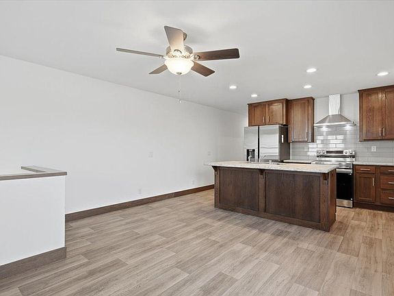 2nd image of 253 Panther Dr