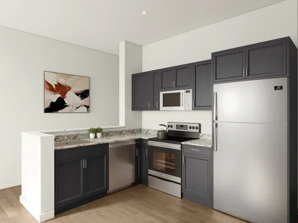 35 6th St #35, Chelsea, MA 02150