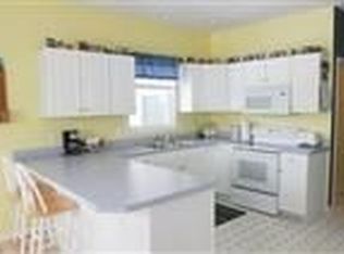 9305 Bluff Lake St, Zeeland, MI 49464