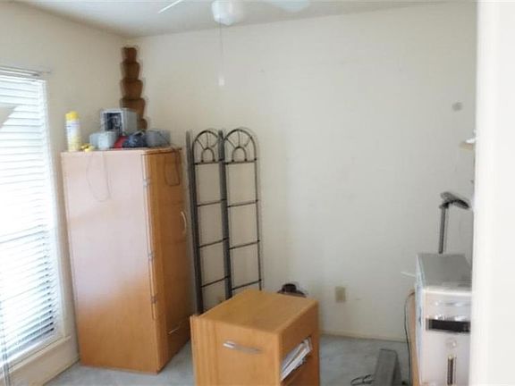 3rd image of 416 Kent Dr