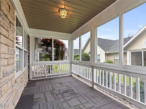 3rd image of 711 Villa Dr