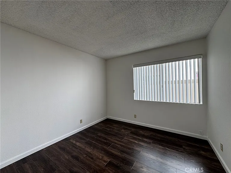 21200 Fibre Ct — Photo 24