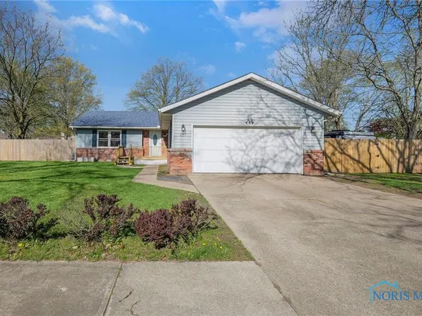 651 Flanders Ave, Bowling Green, OH 43402