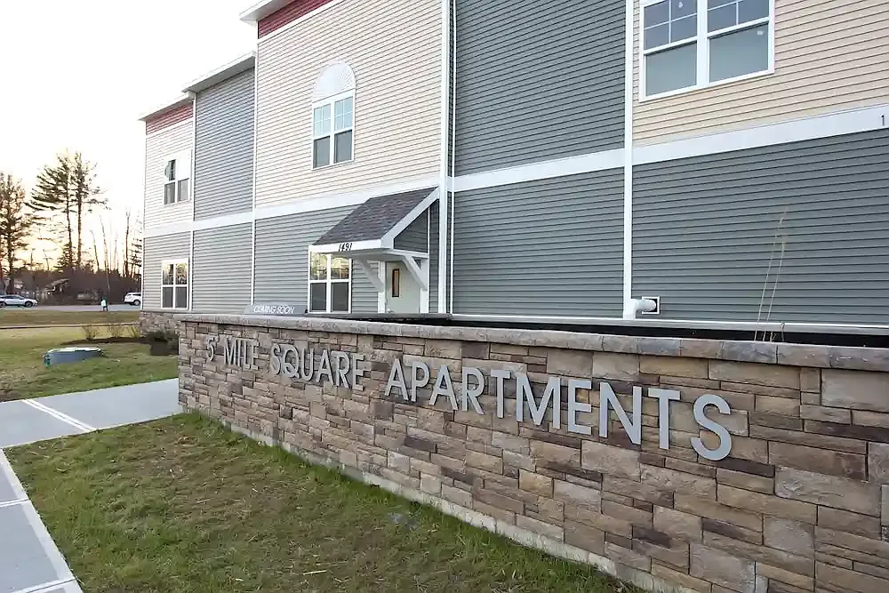 Five Mile Square — Photo 4