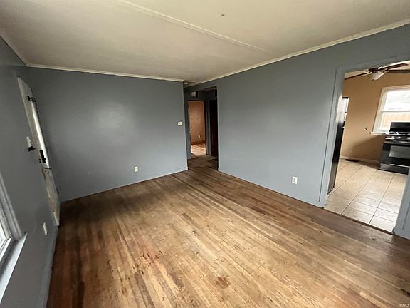 3rd image of 443 S Illinois St