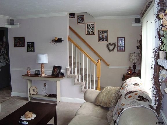3rd image of 4 Heights Ave
