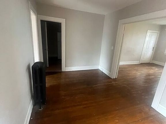 4th image of 44 Genesee St APT 6