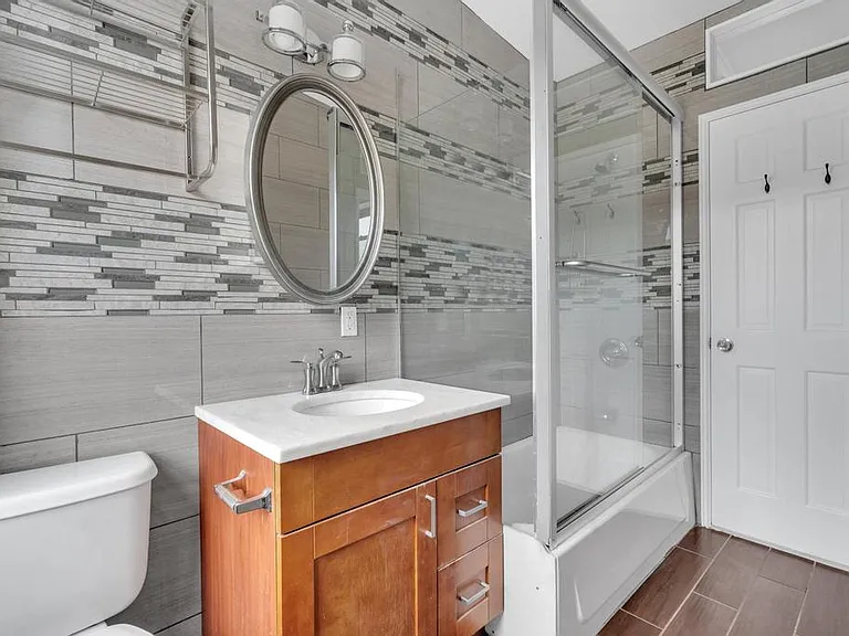 471 Grand St #2 — Photo 7