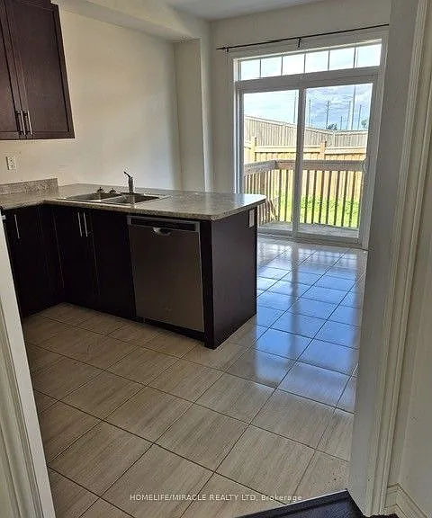 80 Truro Cir — Photo 5