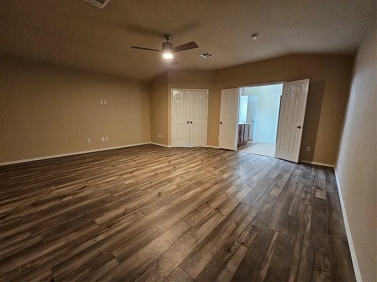 2306 Scott Dr — Photo 13