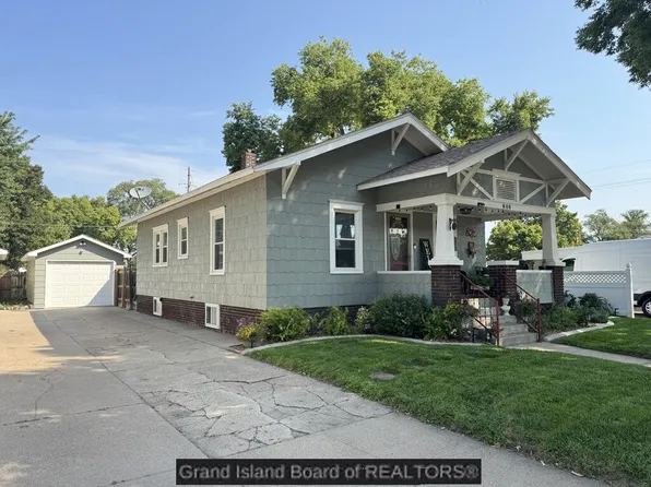 808 W 15th St, Grand Island, NE 68801
