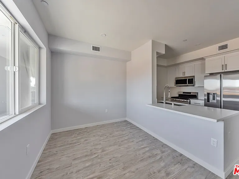5506 Thornburn St #203 — Photo 9