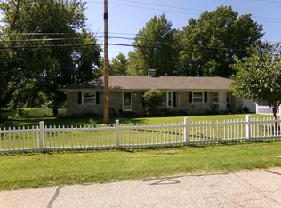 2733 Lake Dr, Evansville, IN