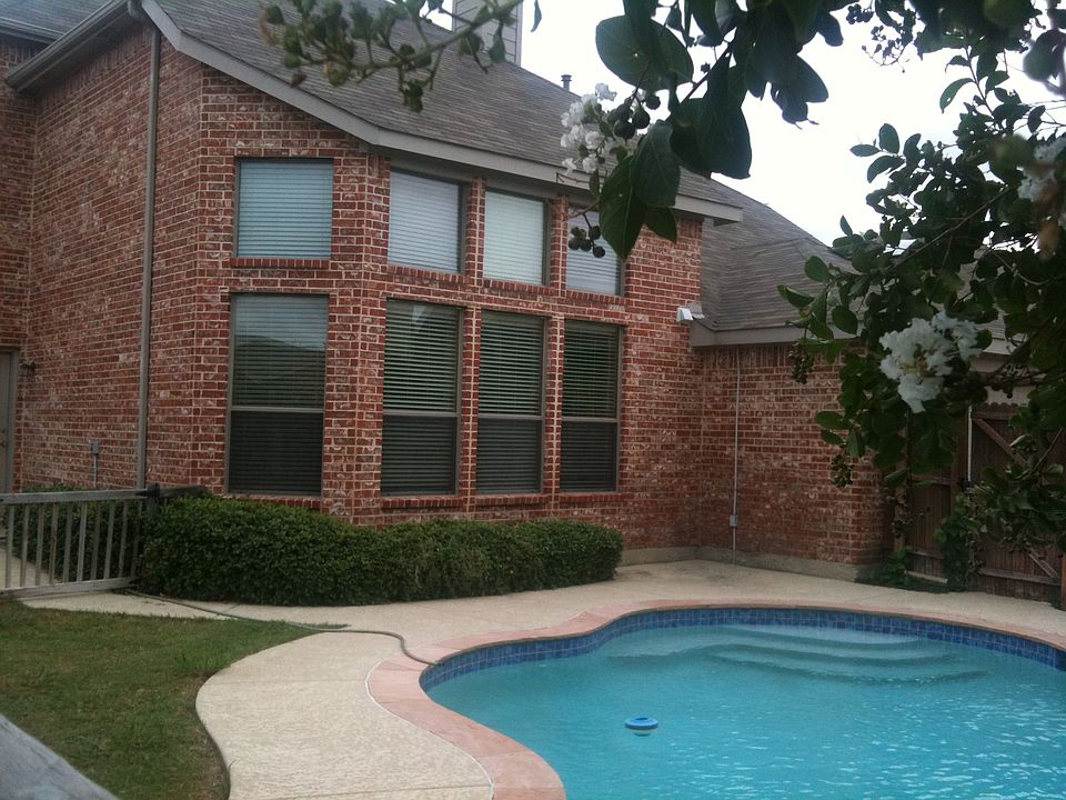 Home Overlooking Pool