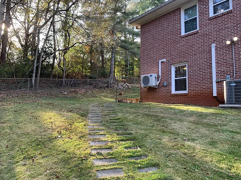 125 Devonshire Dr — Photo 26