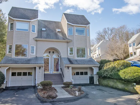 17 Lakeview Drive #17, Branford, CT 06405