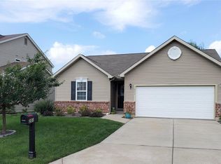 201 Berry Manor Circle St, Peters, MO 63376