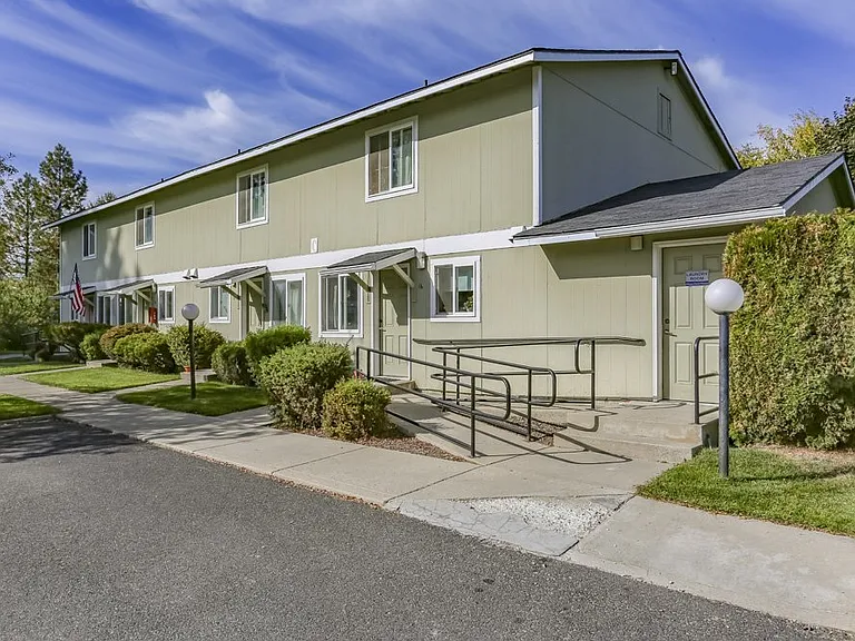 15 N Weber Rd #15 — Photo 1