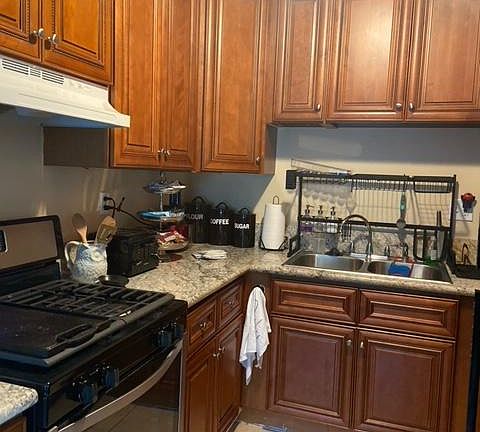 4th image of 360 N Cerritos Ave #12