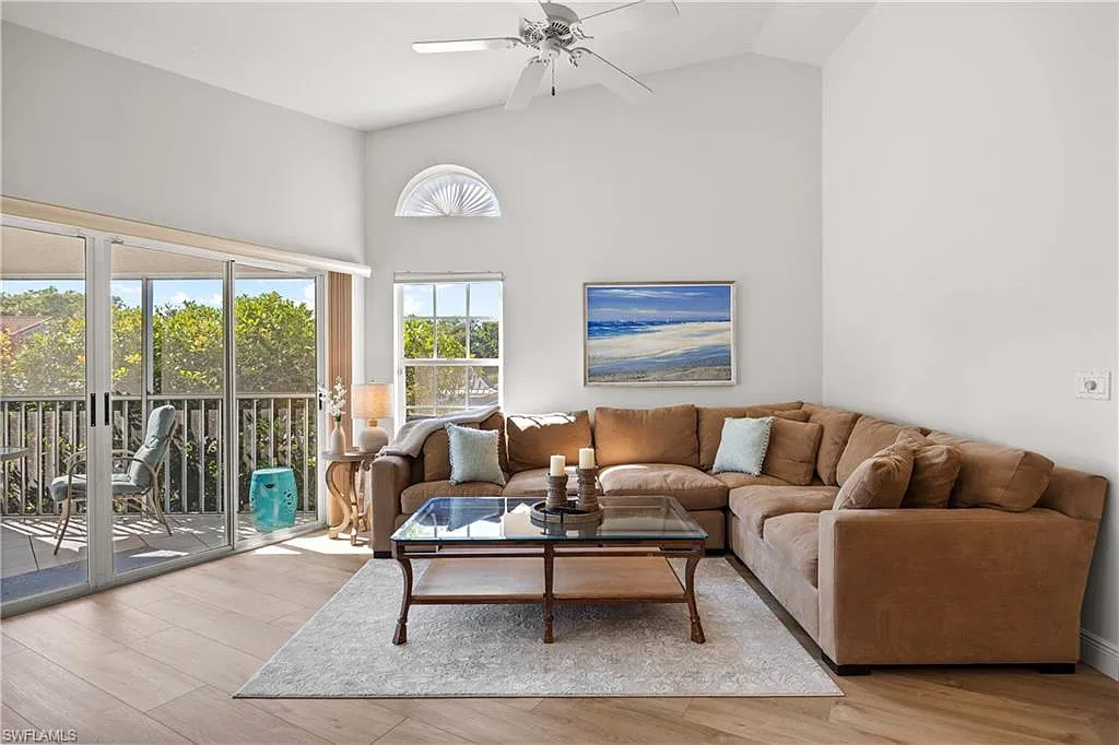 2 bed, 2.0 bath, 1450 sqft, $9,500 — Photo 4