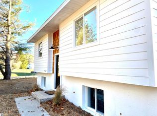 528 E Sleights Rd, Traverse City, MI 49696