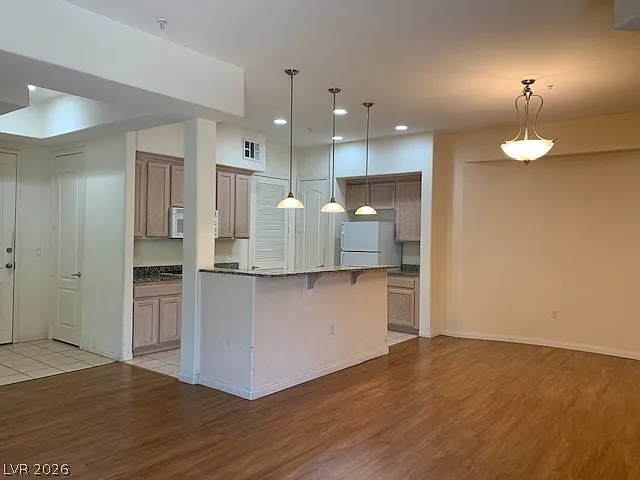 2 bed, 2.0 bath, 1184 sqft, $1,650 — Photo 3