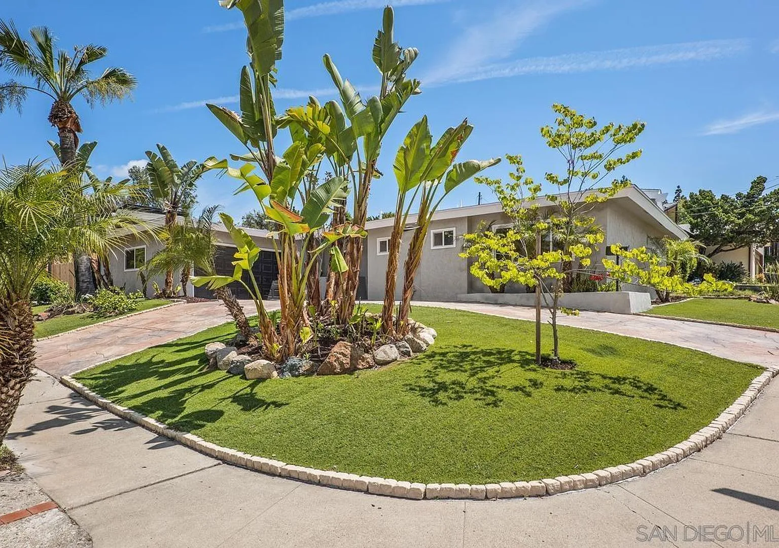 Just Listed! Stunning 4BR/2BA Fully Renovated Home Near SDSU Chef's Kitchen, Huge Backyard & More! — Photo 3