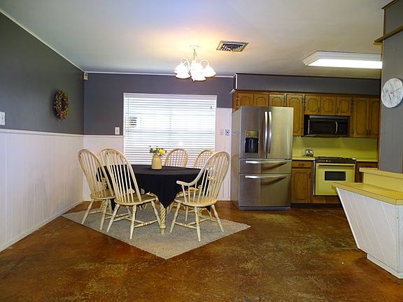 4th image of 1508 Ulex Ave #8