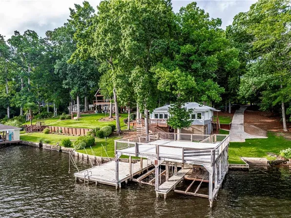 281 Thomas Dr, Eatonton, GA 31024