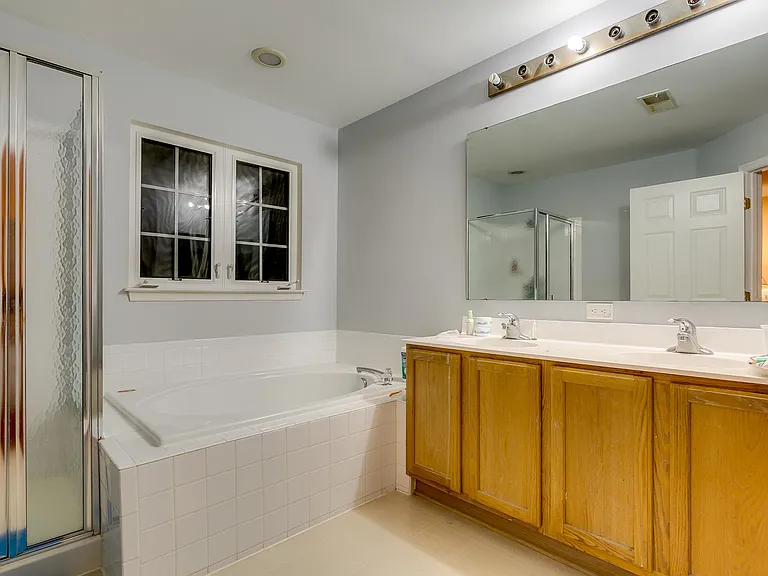 13665 Saint Johns Wood Pl — Photo 6