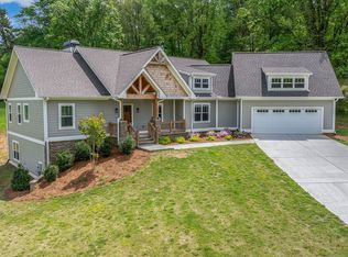 375 Spring Field Dr, Clarkesville, GA 30523