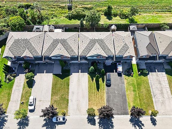 4th image of 69 Sumner Cres
