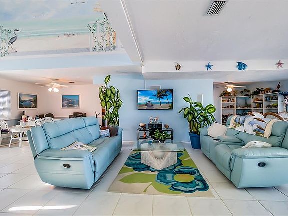 5th image of 608 S Bay Blvd