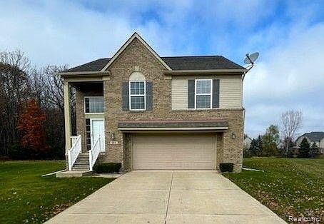 1st image of 485 Brookfield Dr
