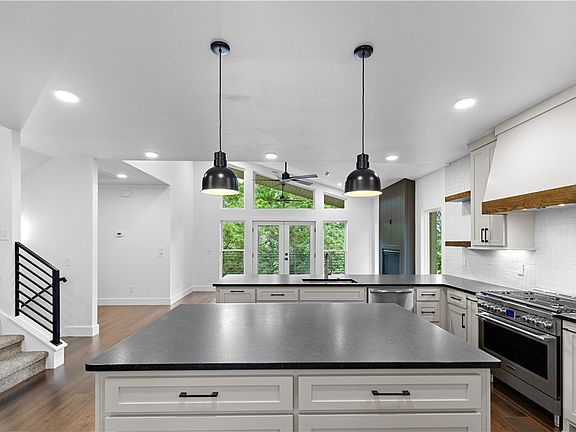 5th image of 6 Bloxham Ln