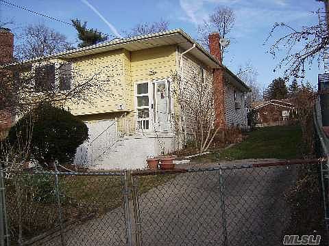 2nd image of 9 Jackson St