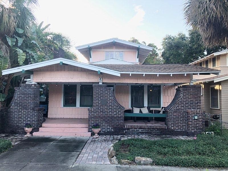 1st image of 715 S Bungalow Ter