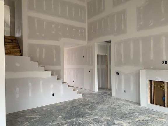 4th image of 59 Hereford Blvd