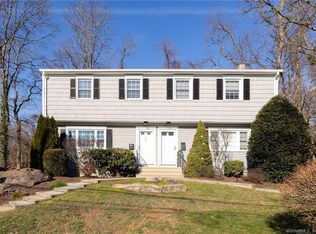 96 Rodgers Rd #96, Fairfield, CT 06824