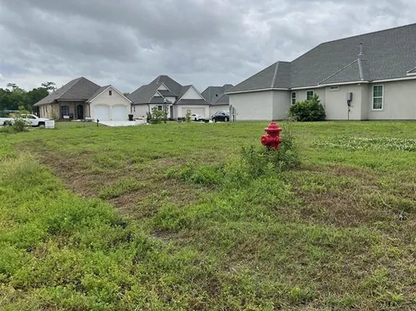 113 Wood Duck Dr, Belle Chasse, LA 70037