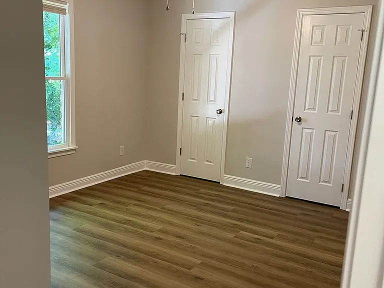 5102 Whites Mill Rd #B — Photo 7