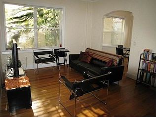 4th image of 900 16th St APT 206