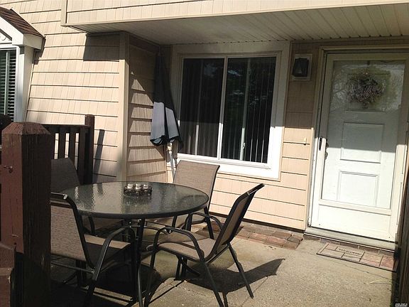 3rd image of 227 Sagamore Hills Dr