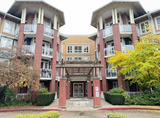 14 Royal Ave #307, New Westminster, BC V3L5R2