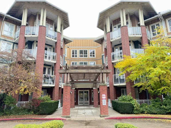 14 Royal Ave #307, New Westminster, BC V3L 5R2