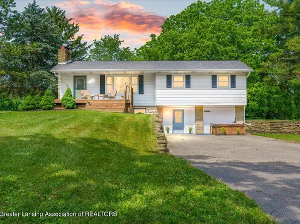 1754 S College Rd, Mason, MI 48854